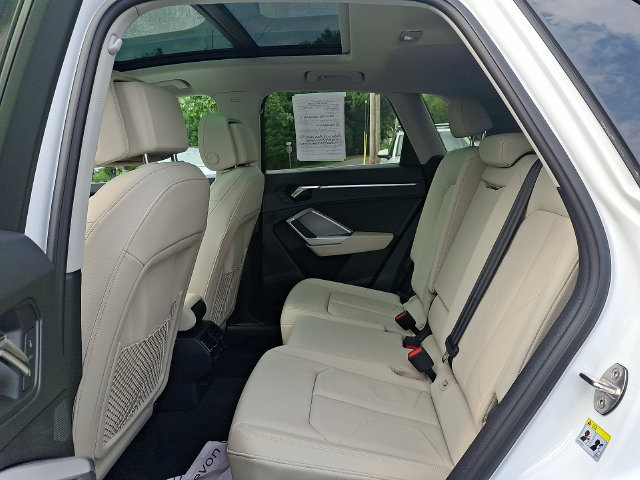 Certified 2025 Audi Q3 2.0T Premium Plus AWD/4WD image 10
