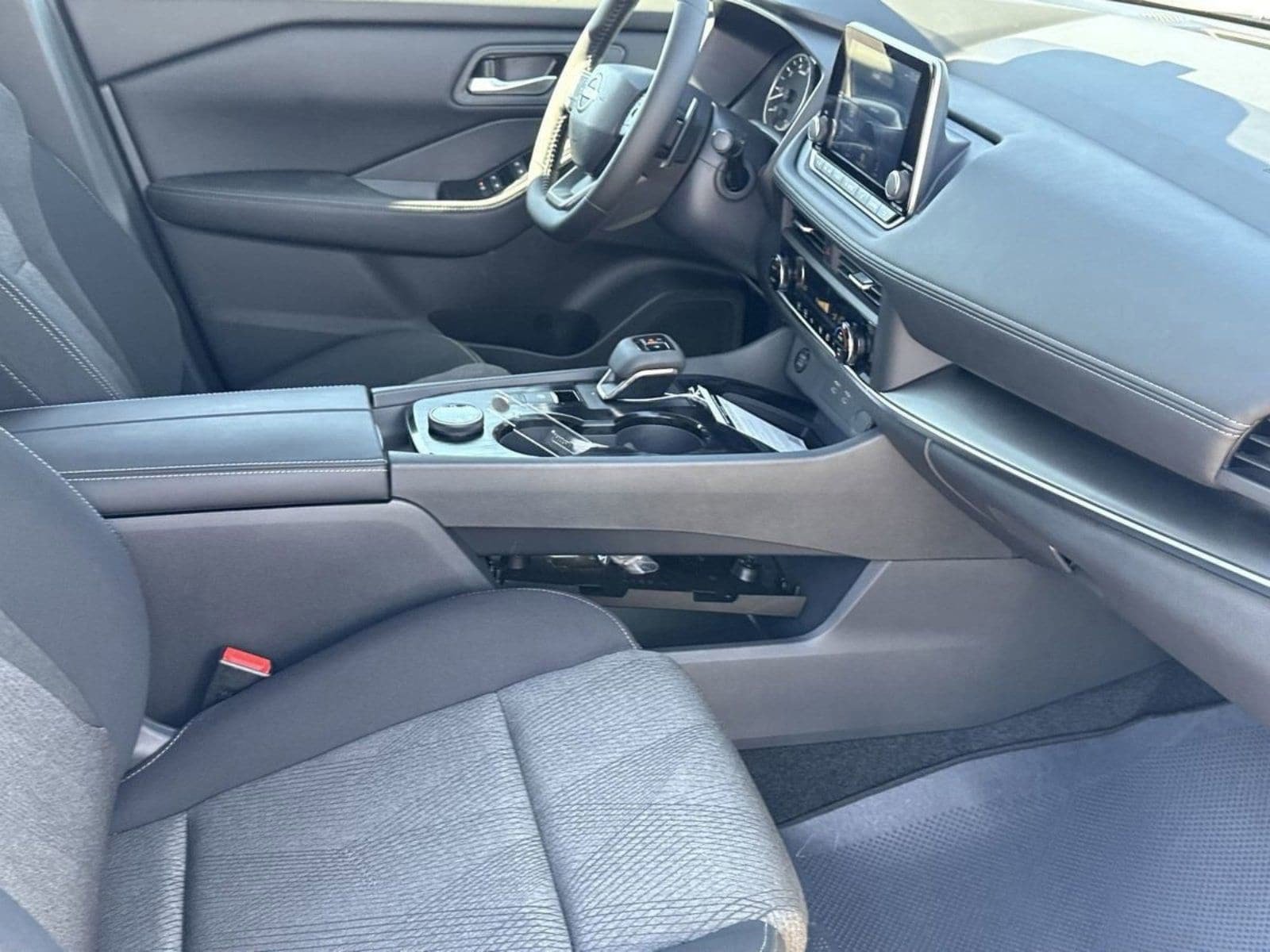 New 2026 Nissan Rogue SV AWD/4WD image 12