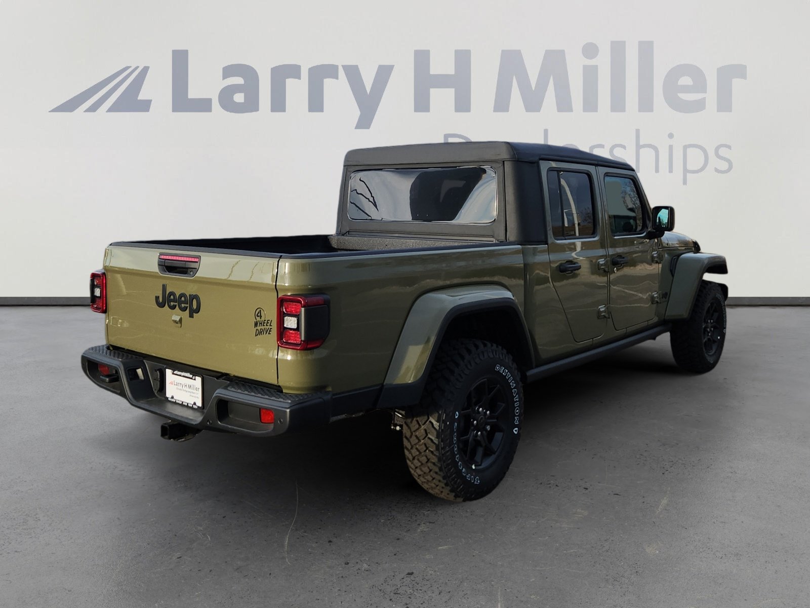 New 2025 Jeep Gladiator Willys AWD/4WD image 6