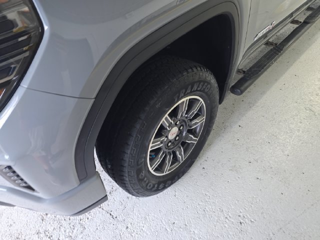Certified 2024 GMC Sierra 1500 AT4 w/ AT4 Preferred Package AWD/4WD image 9