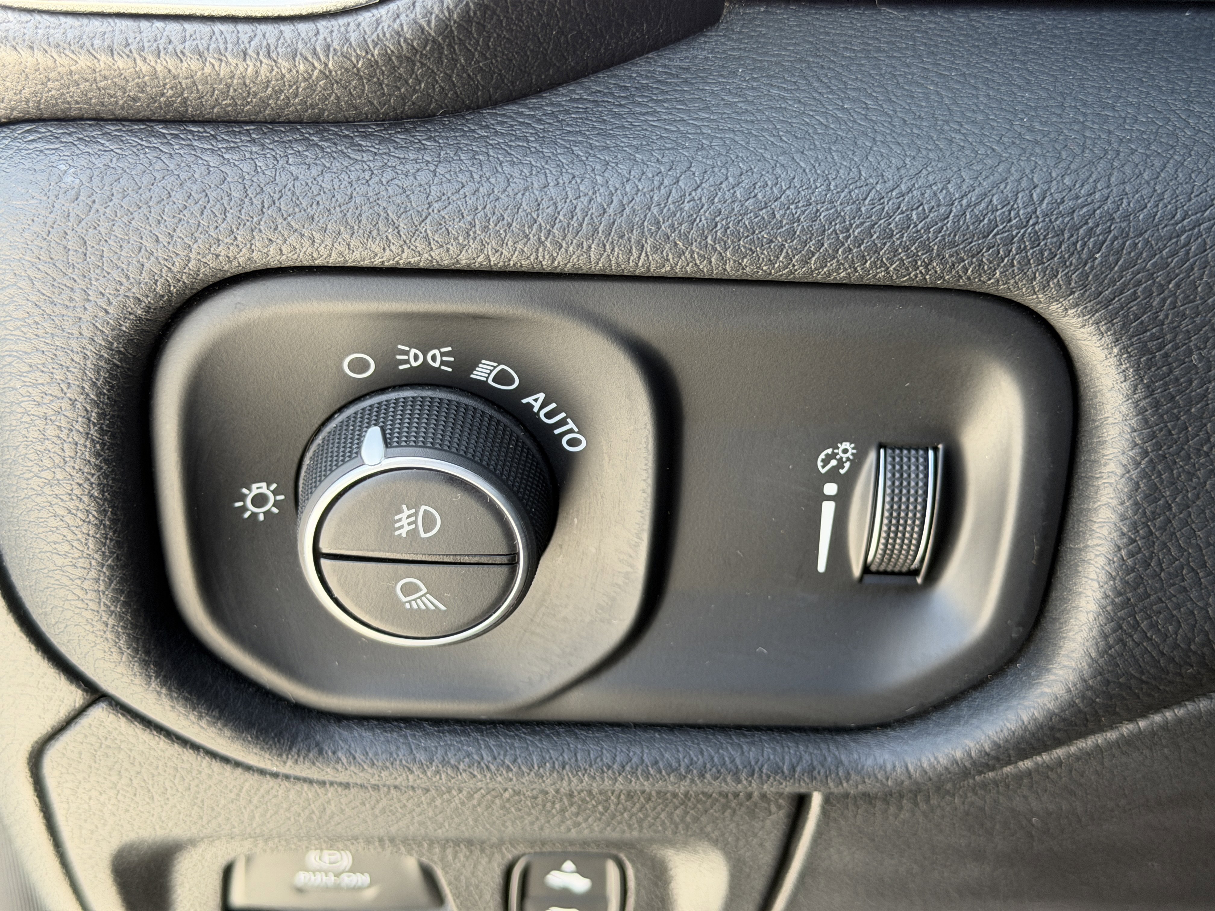 Used 2020 RAM 1500 Big Horn image 27