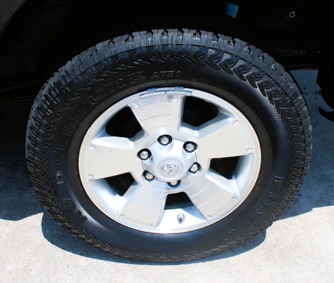 Used 2011 Toyota Tacoma PreRunner w/ TRD Sport Pkg RWD image 11