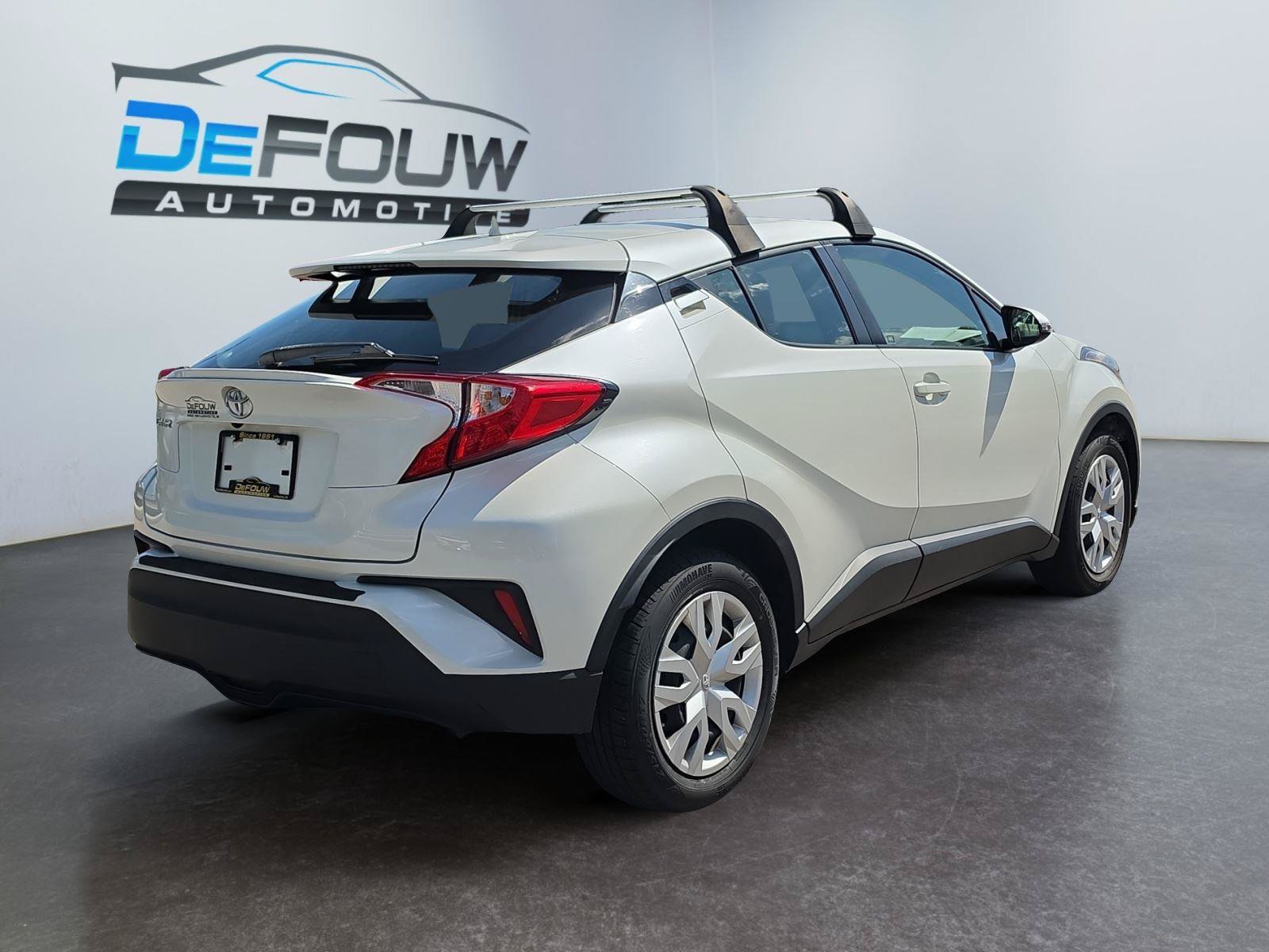 Used 2021 Toyota C-HR LE FWD image 3