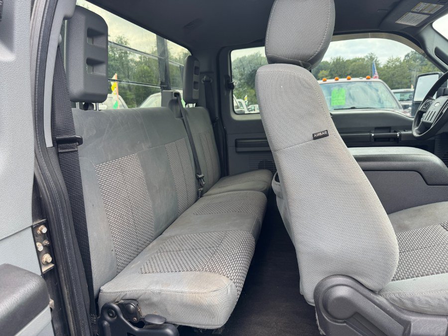 Used 2016 Ford F250 XLT w/ Camper Package AWD/4WD image 17