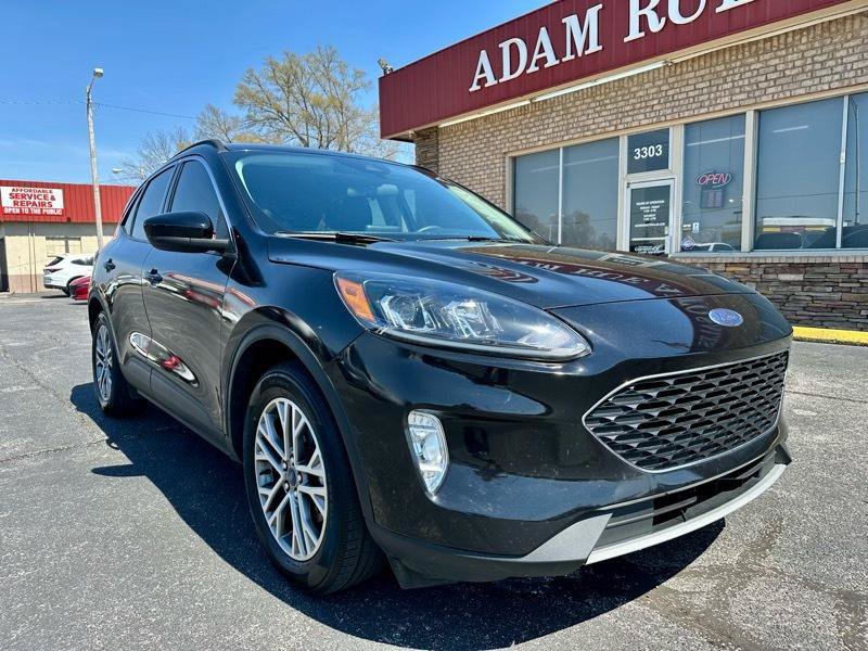Used 2022 Ford Escape SEL w/ Technology Package FWD image 2