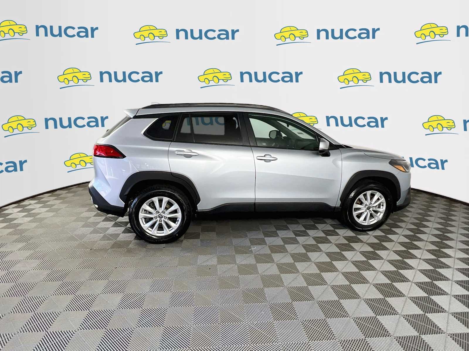 Used 2022 Toyota Corolla Cross LE w/ Moonroof Package AWD/4WD image 8