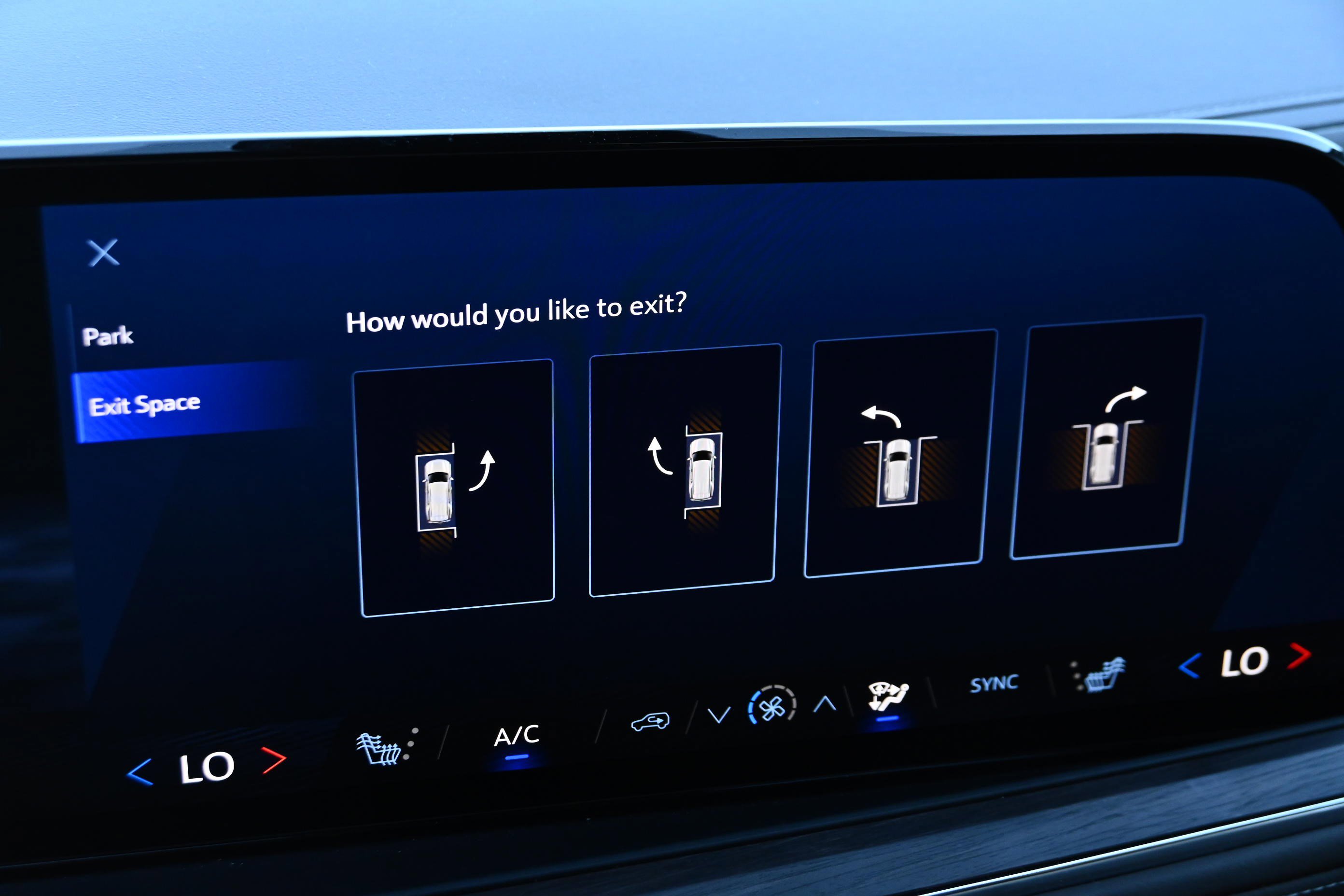 Used 2025 Chevrolet Tahoe LT w/ Comfort Package image 30