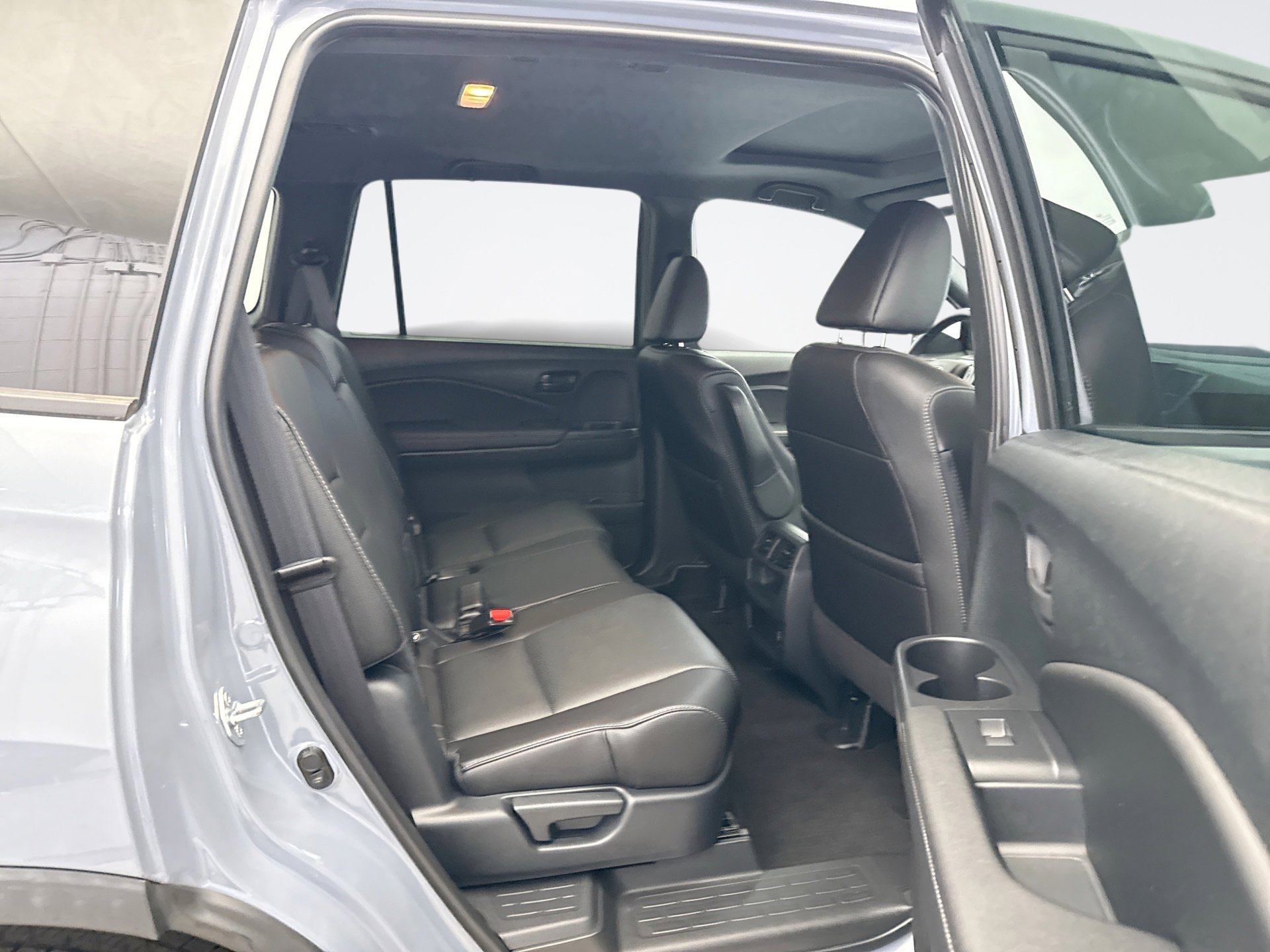 Used 2023 Honda Passport EX-L image 18