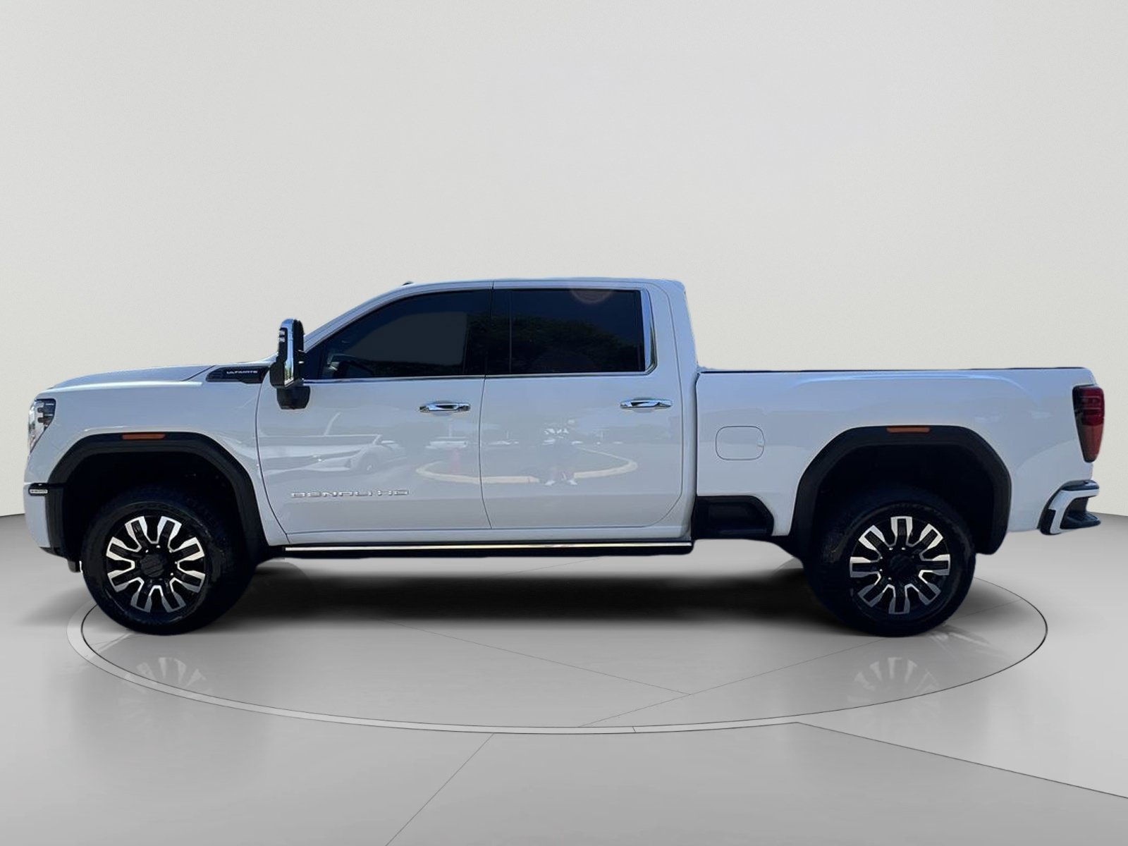 Used 2026 GMC Sierra 2500 Denali Ultimate AWD/4WD image 2