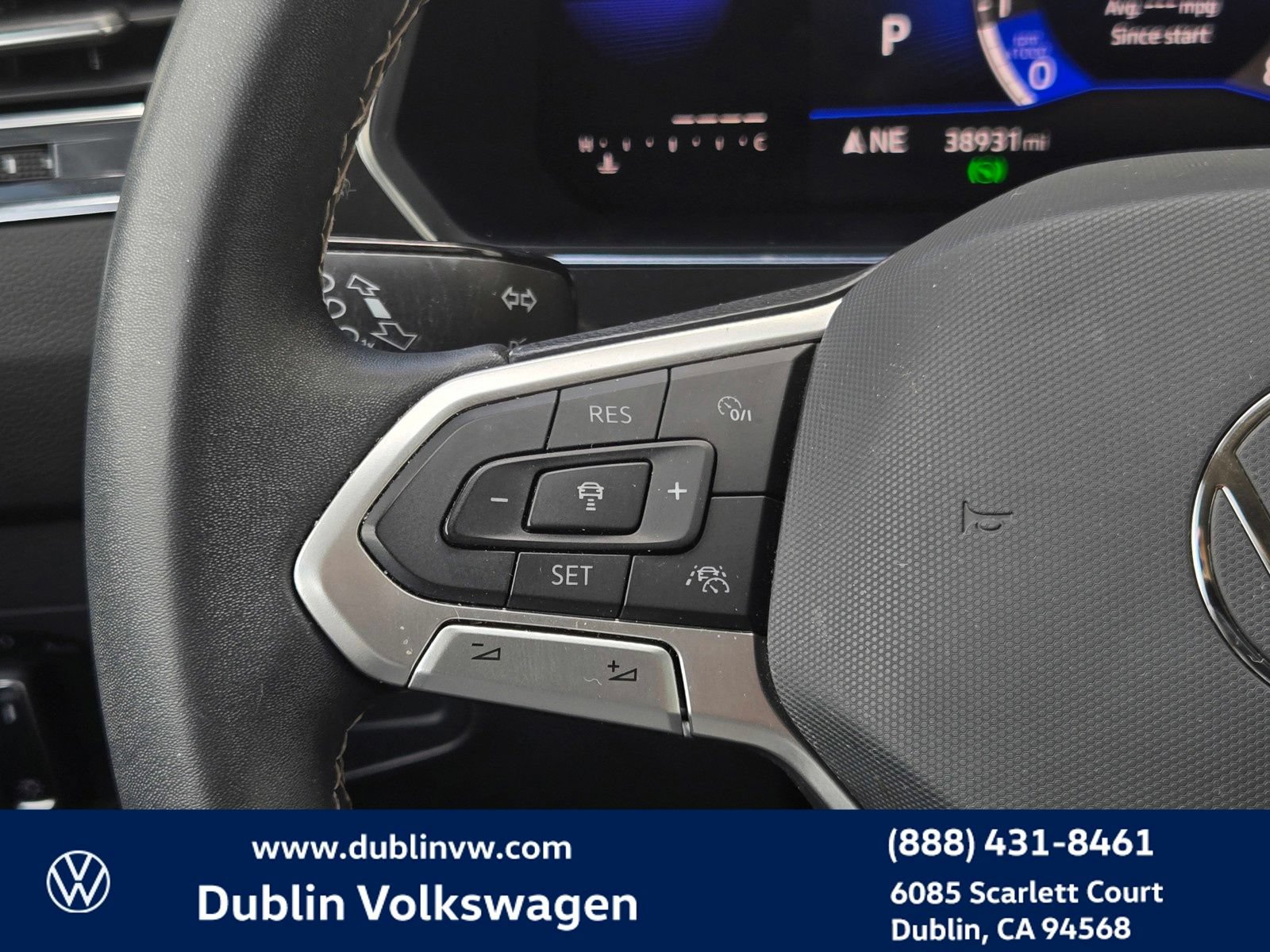 Certified 2023 Volkswagen Tiguan SE FWD image 22