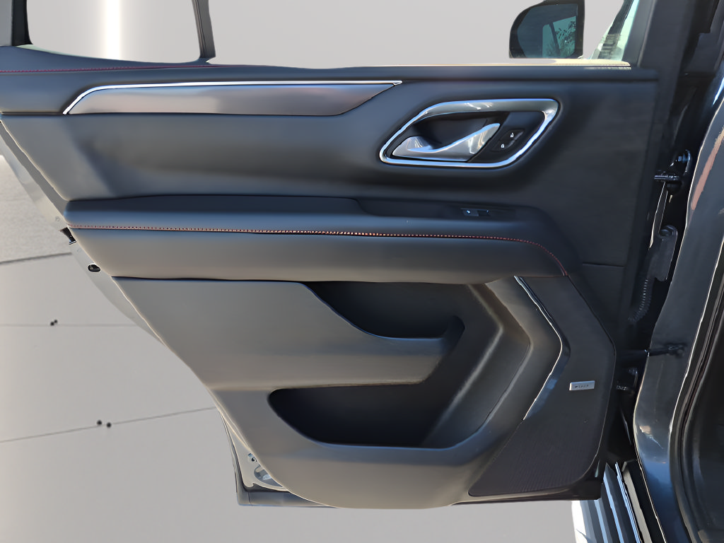 Used 2021 Chevrolet Tahoe RST w/ Luxury Package RWD image 35