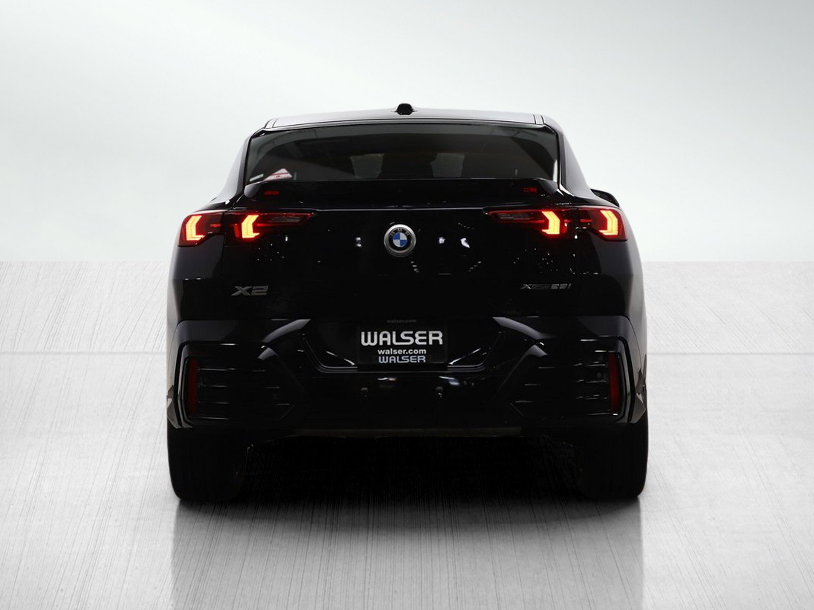 Used 2025 BMW X2 xDrive28i image 4