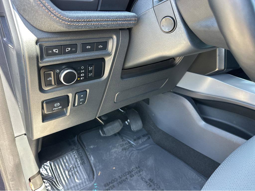 Used 2024 Ford F150 Lightning Lariat AWD/4WD image 33