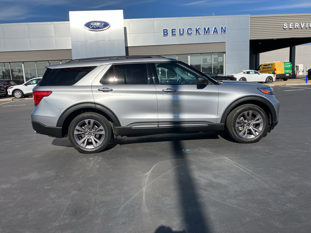 Certified 2021 Ford Explorer XLT w/ Equipment Group 202A image 8