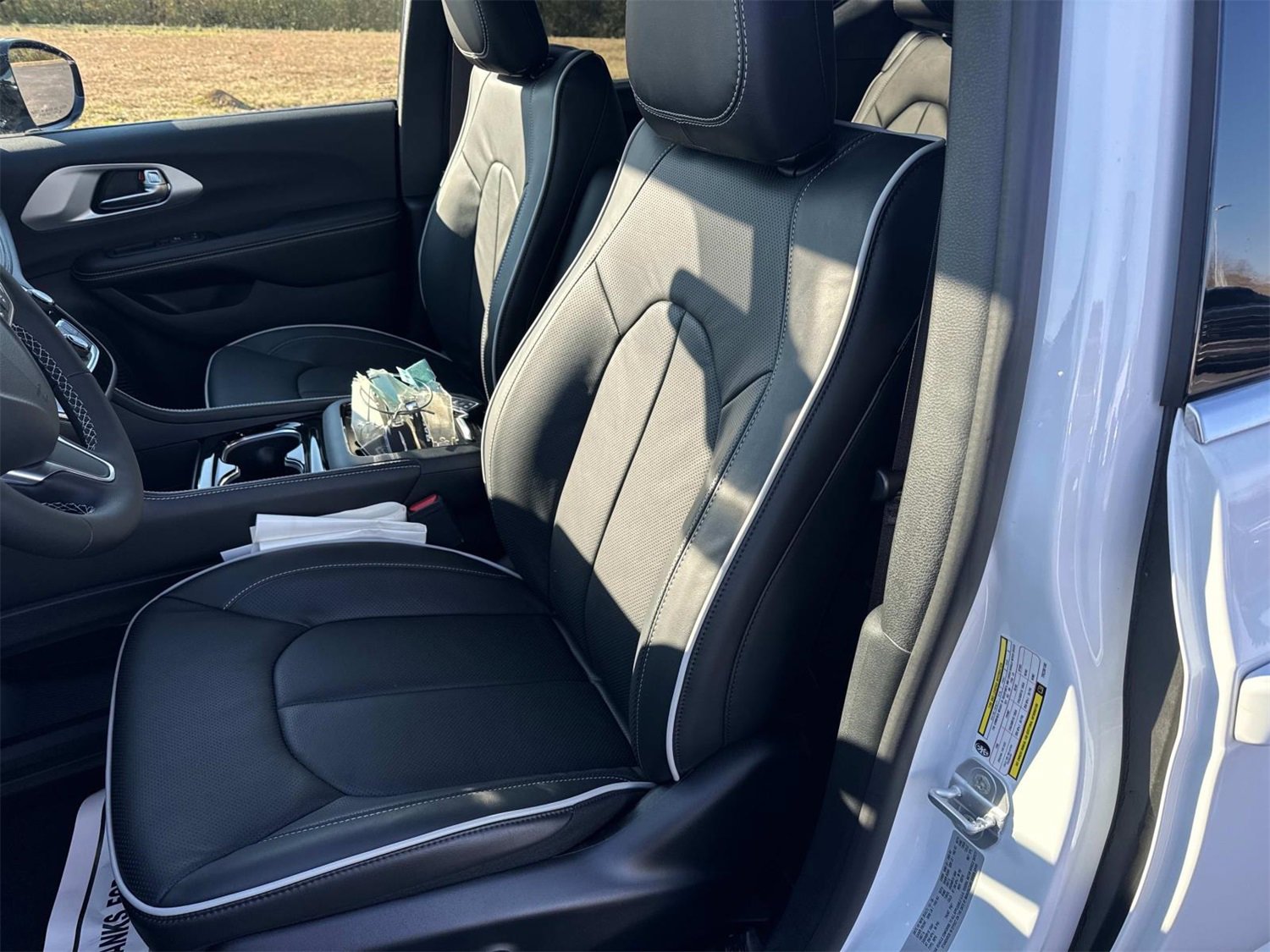 New 2026 Chrysler Pacifica Limited image 24