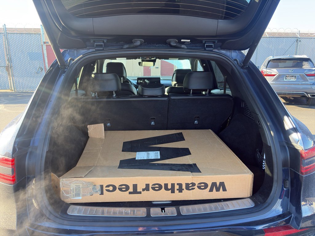 Used 2022 Genesis GV70 2.5T w/ Sport Prestige Package image 9