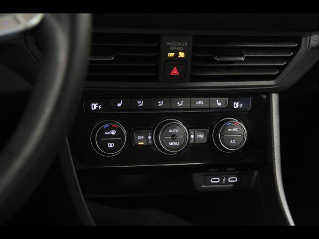 Certified 2023 Volkswagen Jetta SE FWD image 13