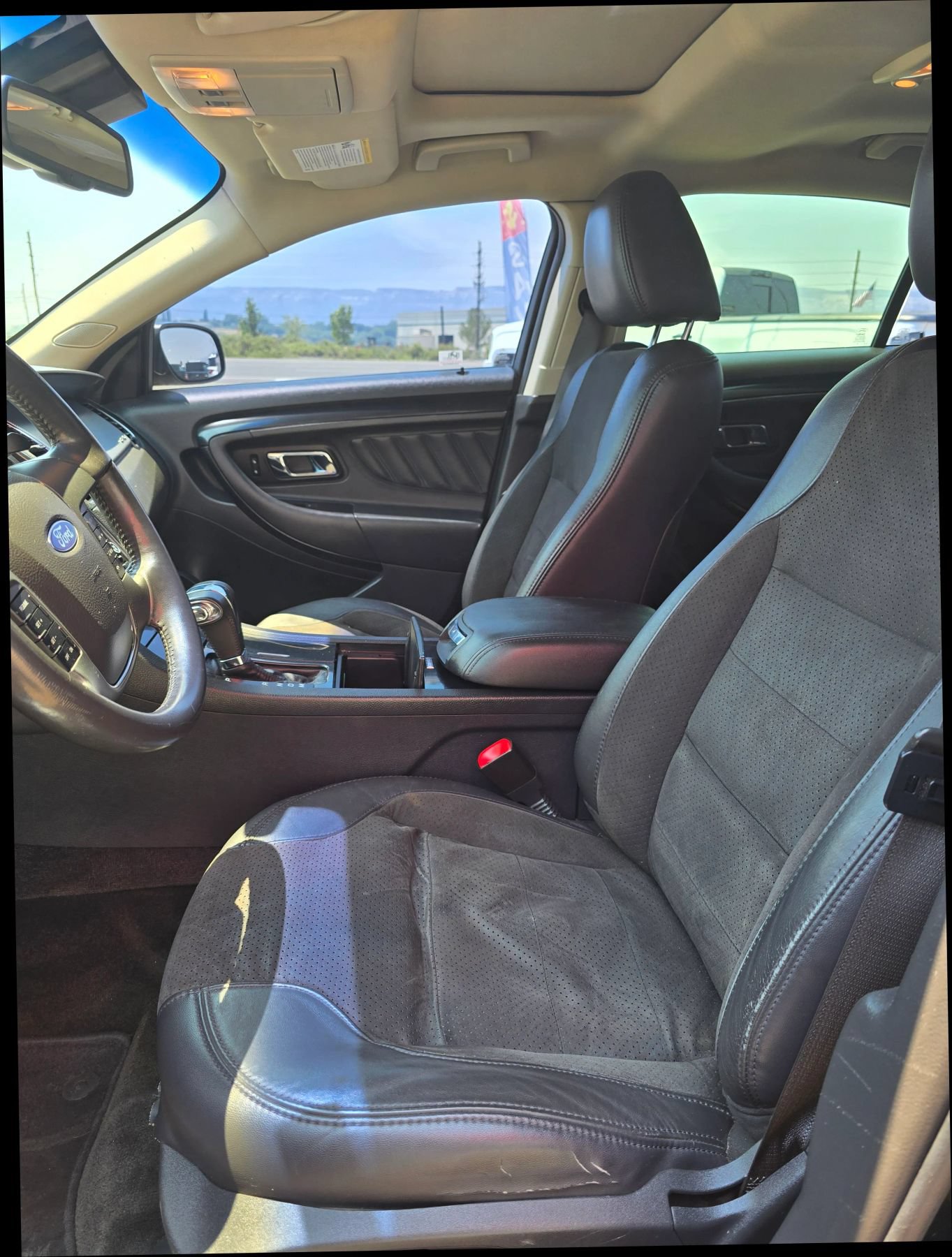 Used 2012 Ford Taurus SHO AWD/4WD image 8