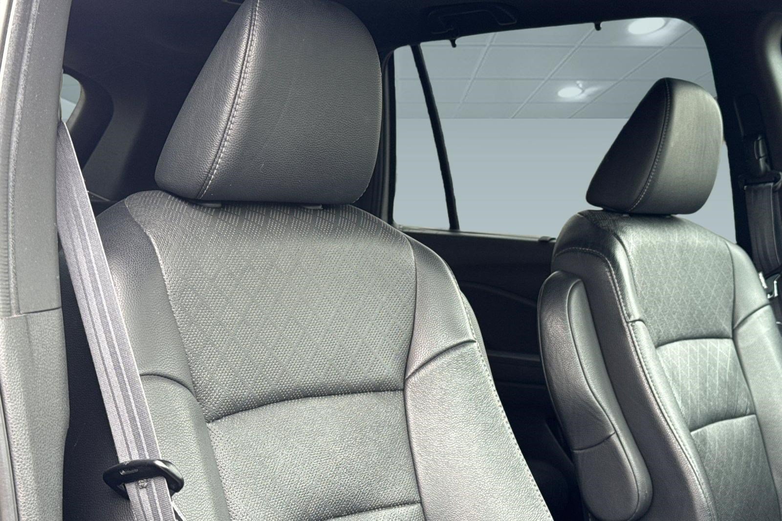 Certified 2021 Honda Passport EX-L image 32