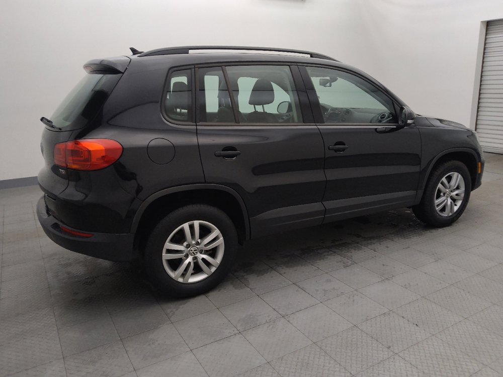 Used 2017 Volkswagen Tiguan S image 10