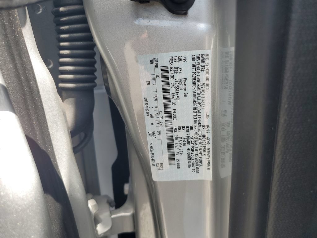 Used 2014 Ford Focus SE FWD image 23
