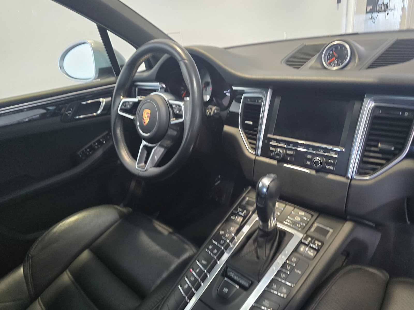 Used 2015 Porsche Macan S AWD/4WD image 11