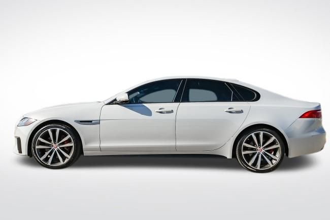 Used 2018 Jaguar XF S image 8