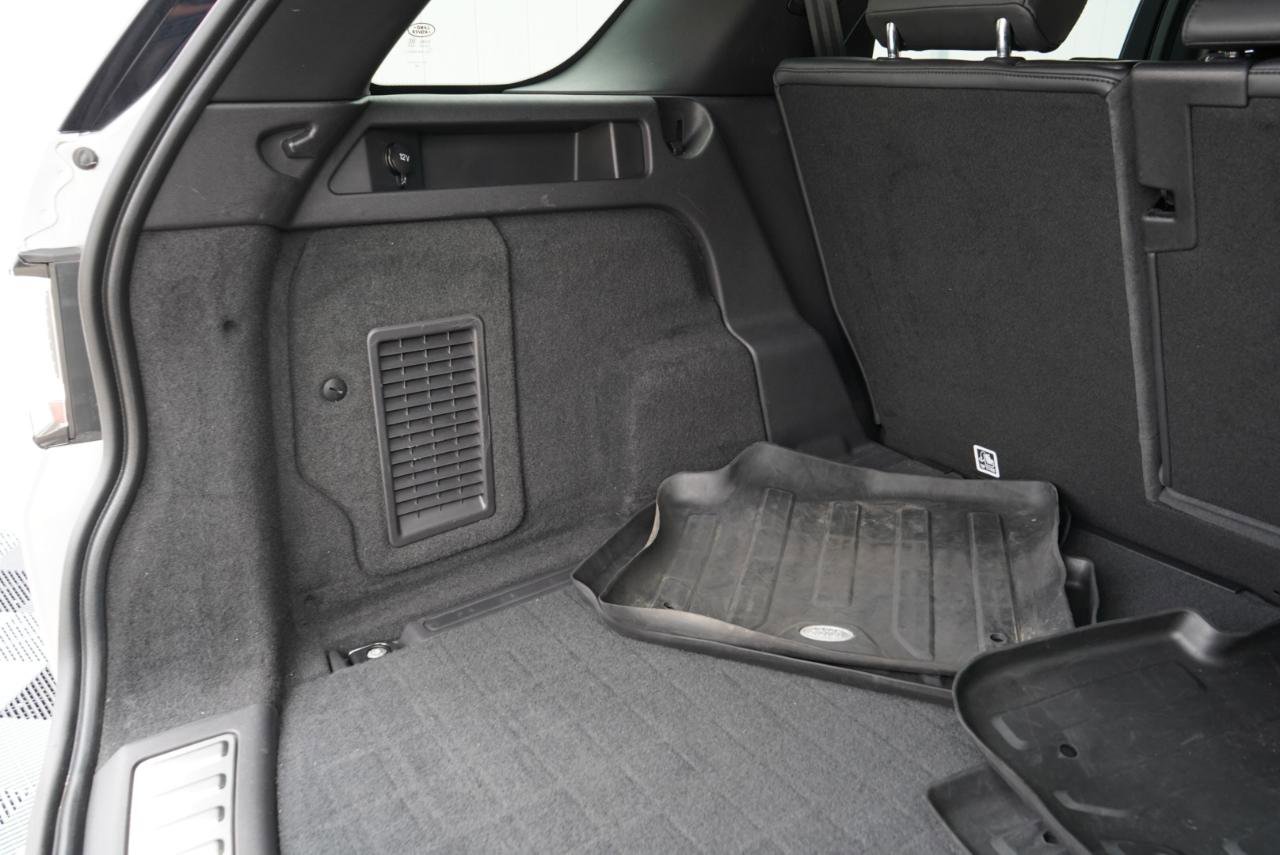 Used 2017 Land Rover Discovery Sport HSE Luxury image 56