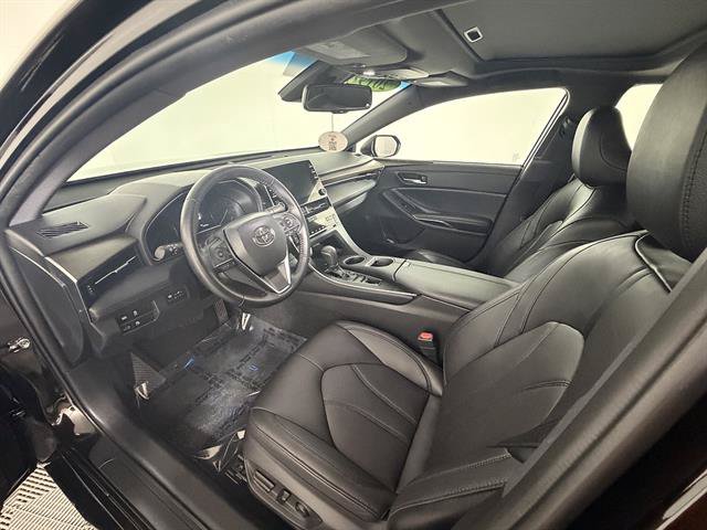 Used 2019 Toyota Avalon XLE w/ Moonroof Package FWD image 9