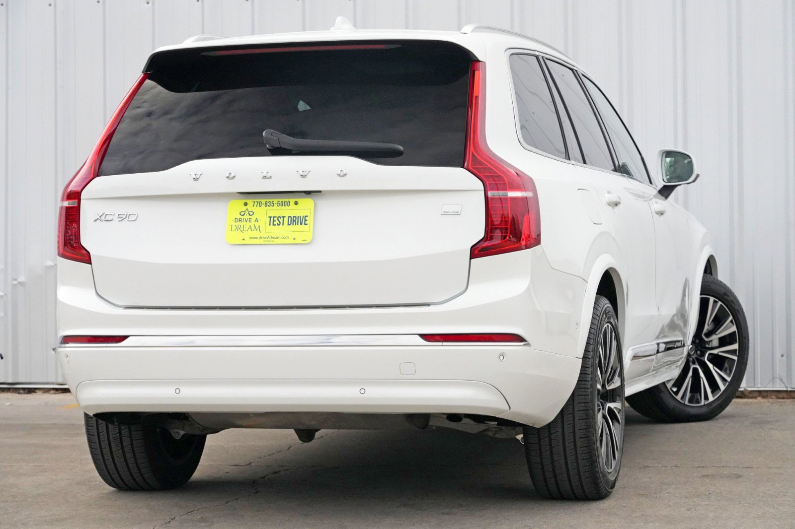 Used 2024 Volvo XC90 T8 Plus image 5