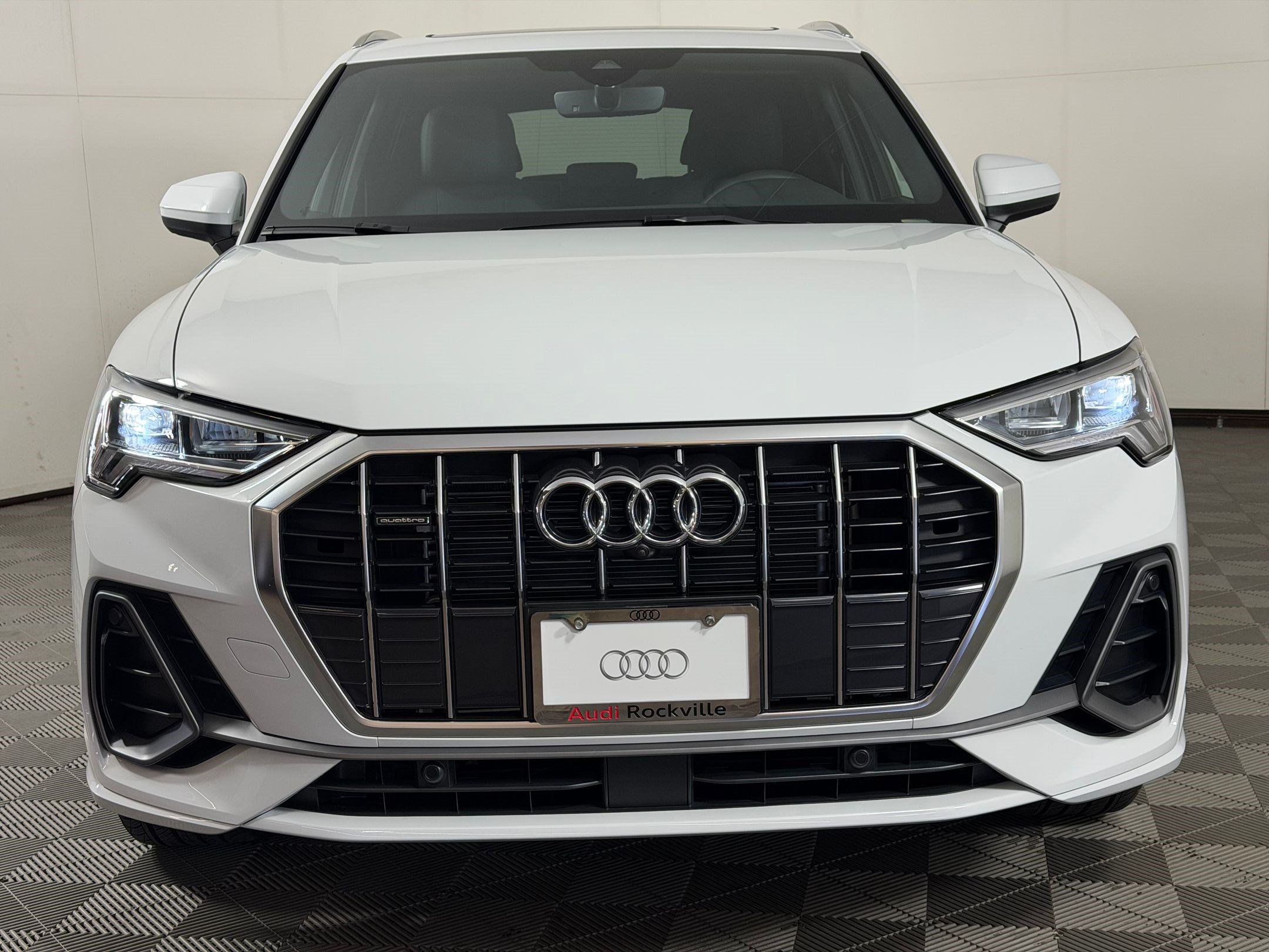 Certified 2025 Audi Q3 2.0T Premium Plus w/ Premium Plus Package AWD/4WD image 6