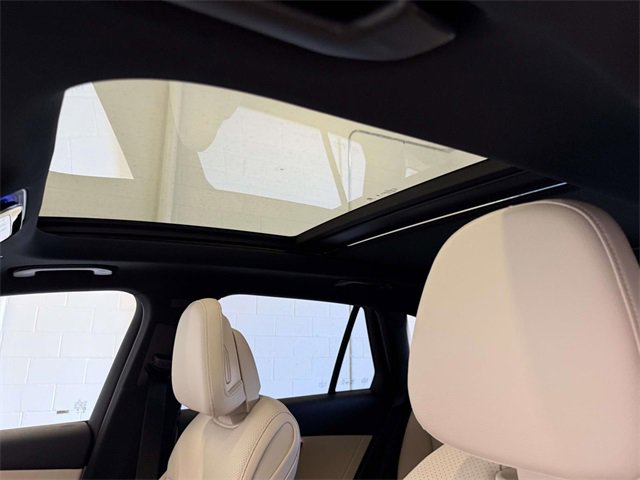 Used 2025 Mercedes-Benz GLC 300 4MATIC image 22