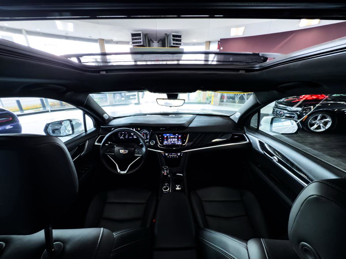 Used 2024 Cadillac XT6 Premium Luxury w/ Technology Package image 31