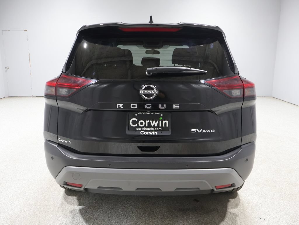 Used 2023 Nissan Rogue SV AWD/4WD image 3