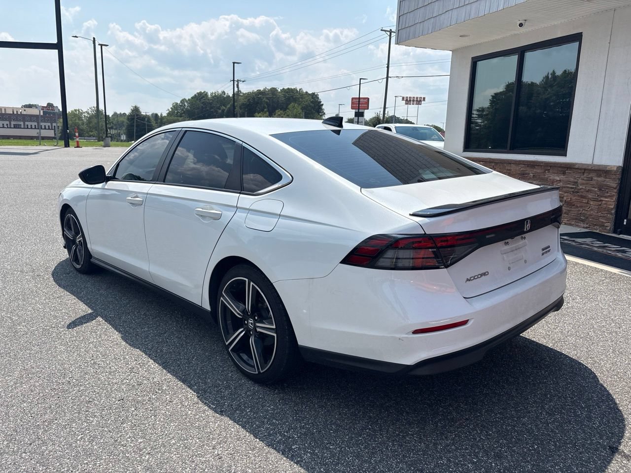Used 2023 Honda Accord Sport image 5