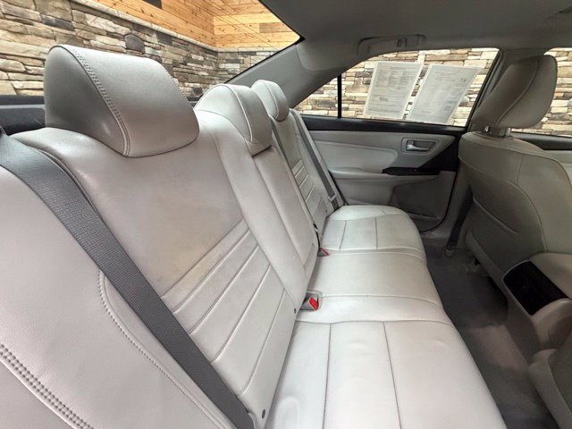 Used 2016 Toyota Camry XLE w/ Moonroof Package FWD image 39