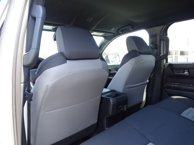 New 2025 Toyota Tacoma TRD Off-Road image 15