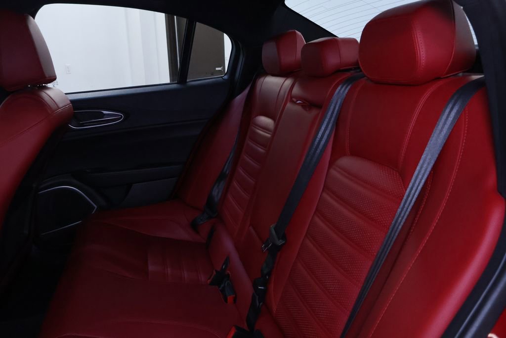 Used 2023 Alfa Romeo Giulia Sprint image 16