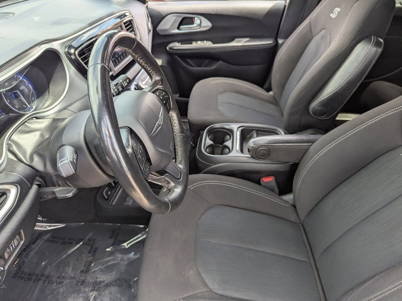 Used 2020 Chrysler Pacifica Touring w/ S Appearance Package FWD image 20