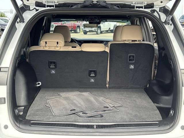 Used 2025 Jeep Grand Cherokee Limited RWD image 25