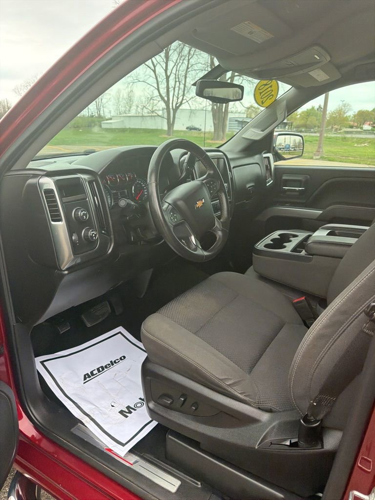 Used 2018 Chevrolet Silverado 1500 LT w/ All Star Edition AWD/4WD image 12