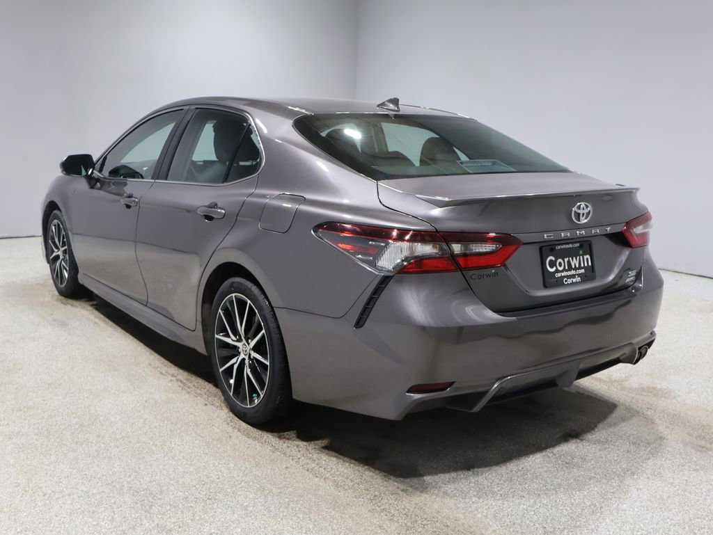 Used 2023 Toyota Camry SE image 5