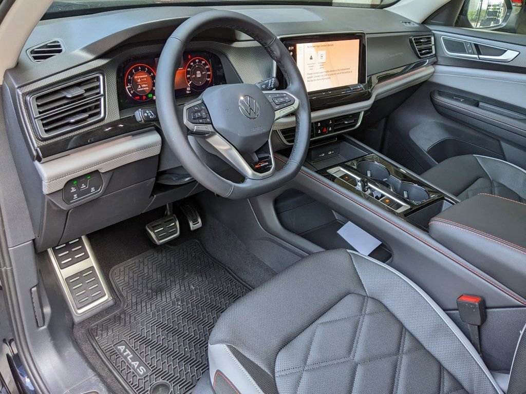 New 2026 Volkswagen Atlas Peak Edition AWD/4WD image 8