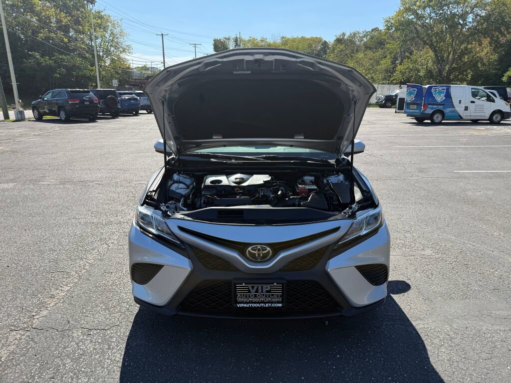 Used 2019 Toyota Camry LE image 32