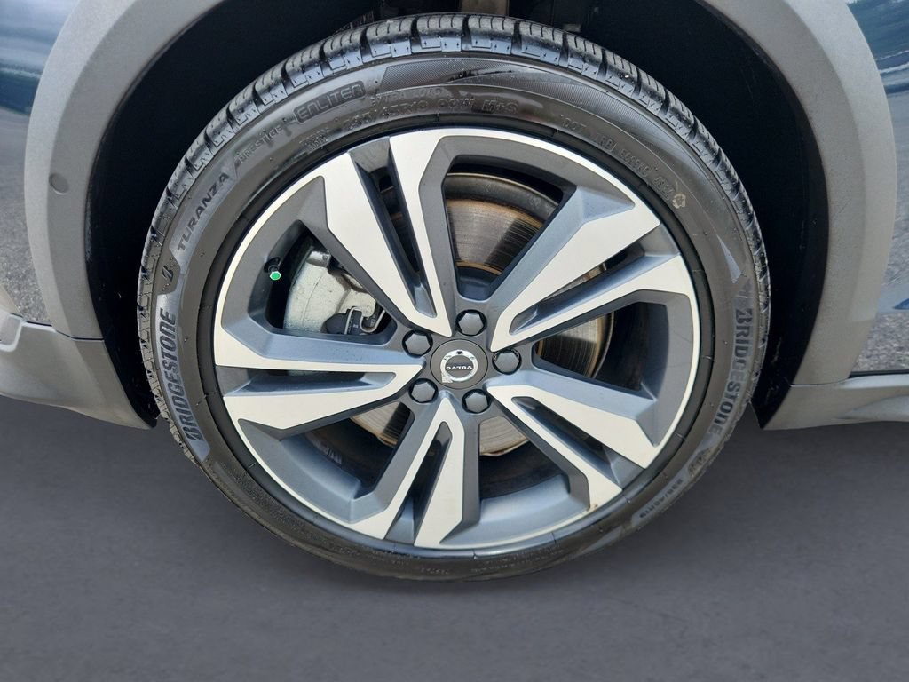 Certified 2024 Volvo V60 B5 Cross Country Plus w/ Protection Package Premier AWD/4WD image 8