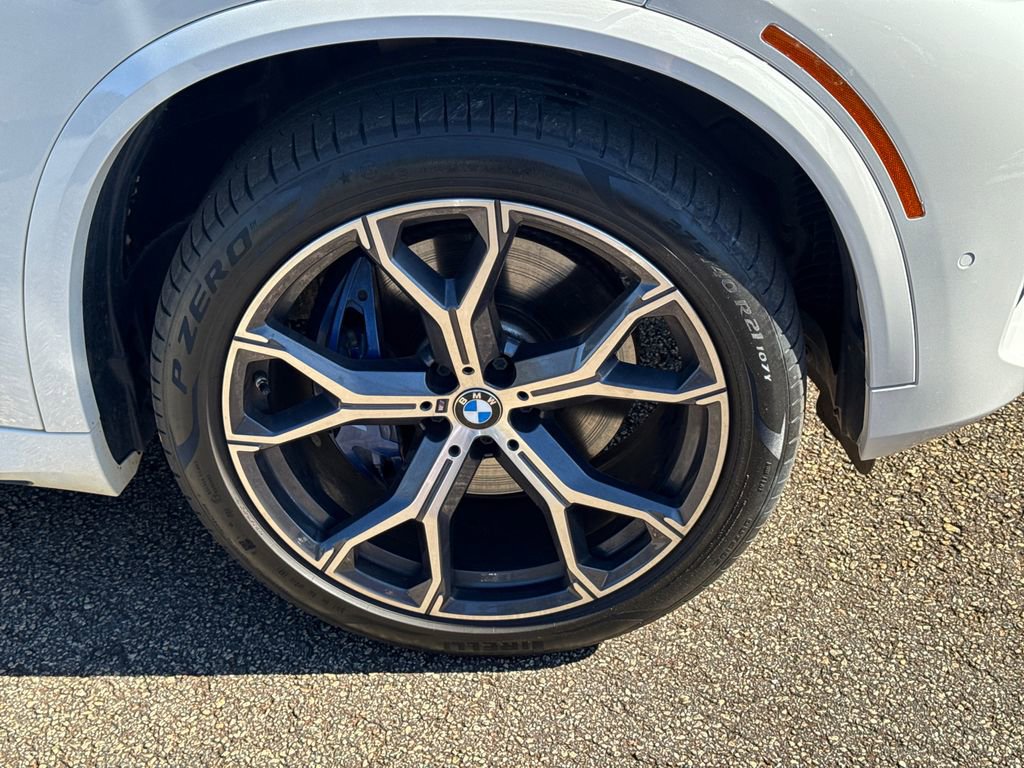 Used 2022 BMW X5 sDrive40i w/ M Sport Package RWD image 12