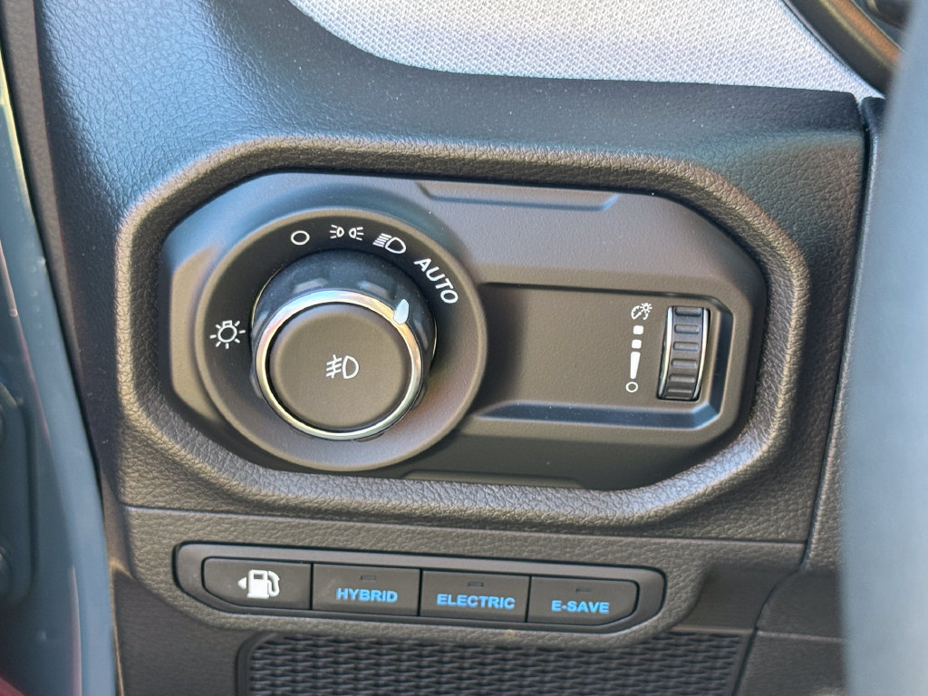 Used 2024 Jeep Wrangler Unlimited AWD/4WD image 23