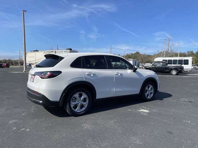 Certified 2025 Honda HR-V LX image 4