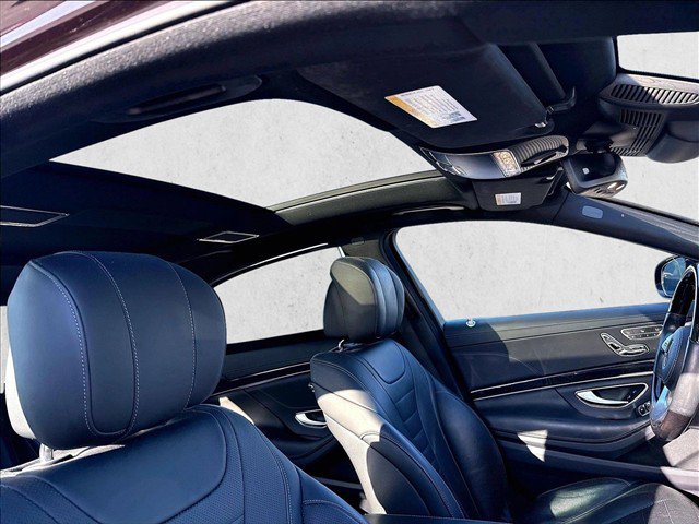 Used 2019 Mercedes-Benz S 560 Sedan image 16