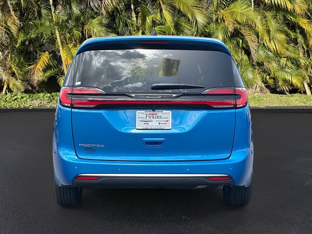 New 2027 Chrysler Pacifica Select FWD image 6